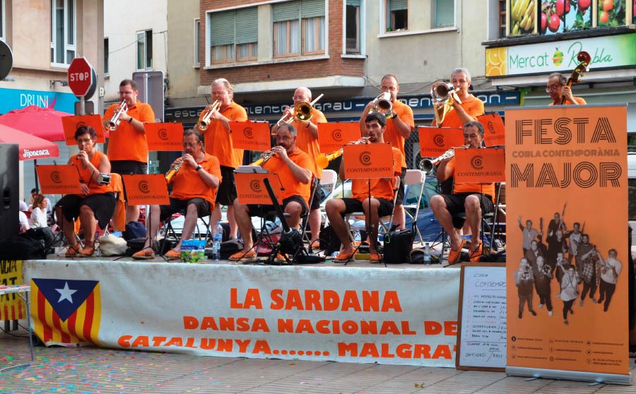 Cobla Contemporània mueve la rambla de El Vendrell