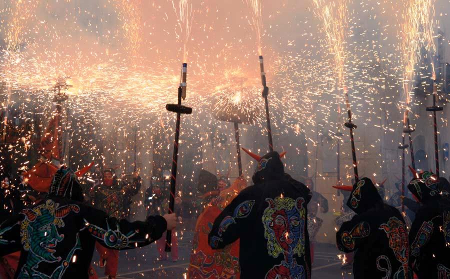 Dubtes Lingüístics per Festa Majors -Els diables