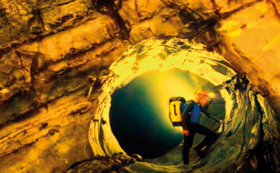 Todo un mundo subterráneo y la espeleología