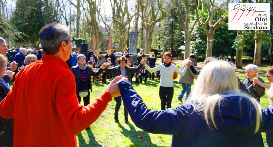 Olot, és la Capital de la Sardana 2025