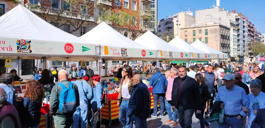 Record de participacio i vendes Sant Jordi 2025