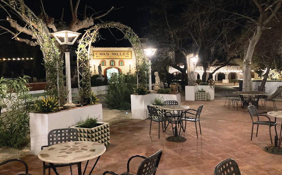 Rovellats, un celler, un desti enogastronomic del Penedès