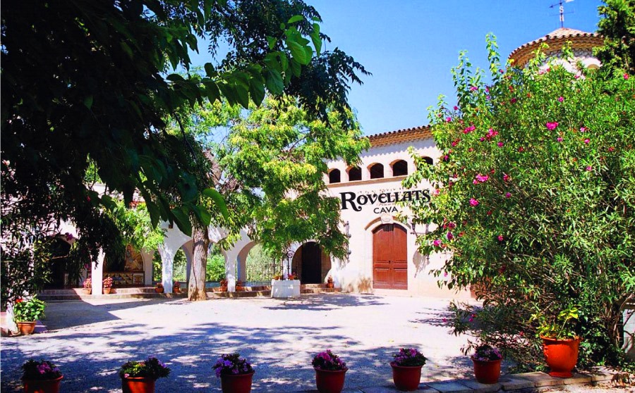 Rovellats: un celler, un destí enogastronòmic