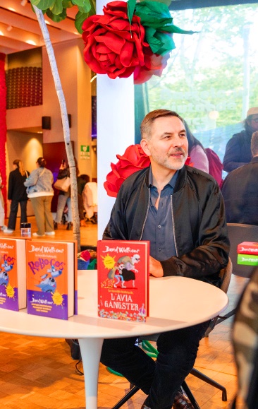 Sant Jordi 2025 i la firma llibres a Casa Seat