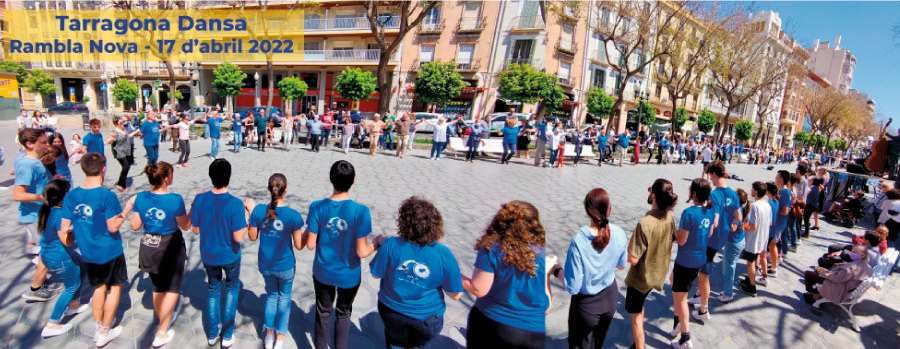 Tarragona Dansa omple de blau la rambla