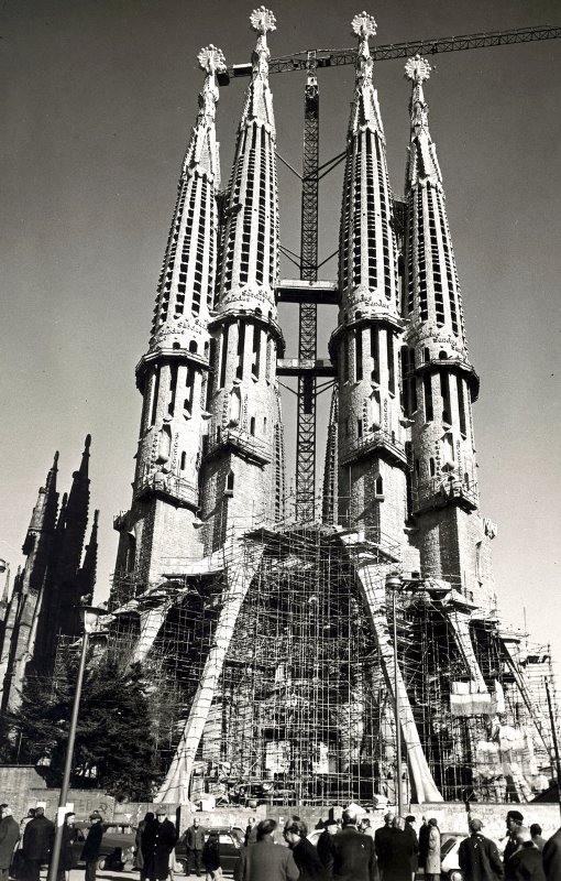 La Sagrada Familia fa cinquanta anys