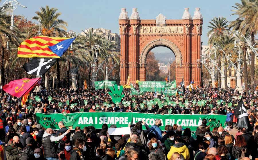 lescola en català carrer