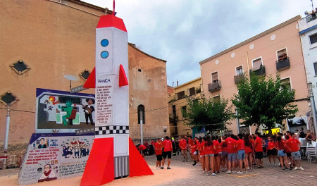 “VIAJE AL UNIVERSO”, la falla del Barrio Plaza Vella